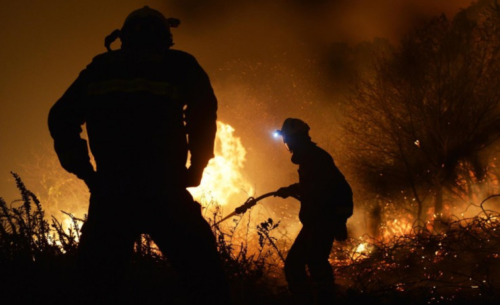 Bomberosforestalesextincionincendio