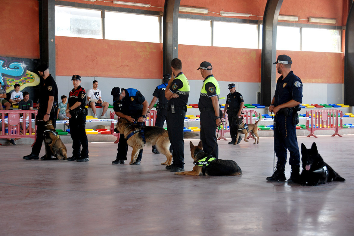 Unidad canina policia local