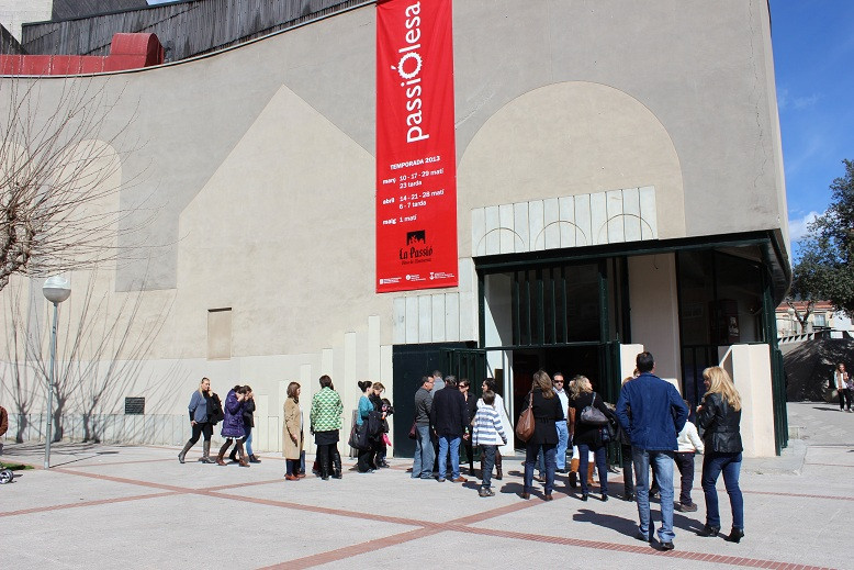 La Passiu00f3 d'Olesa. Teatre. Exterior