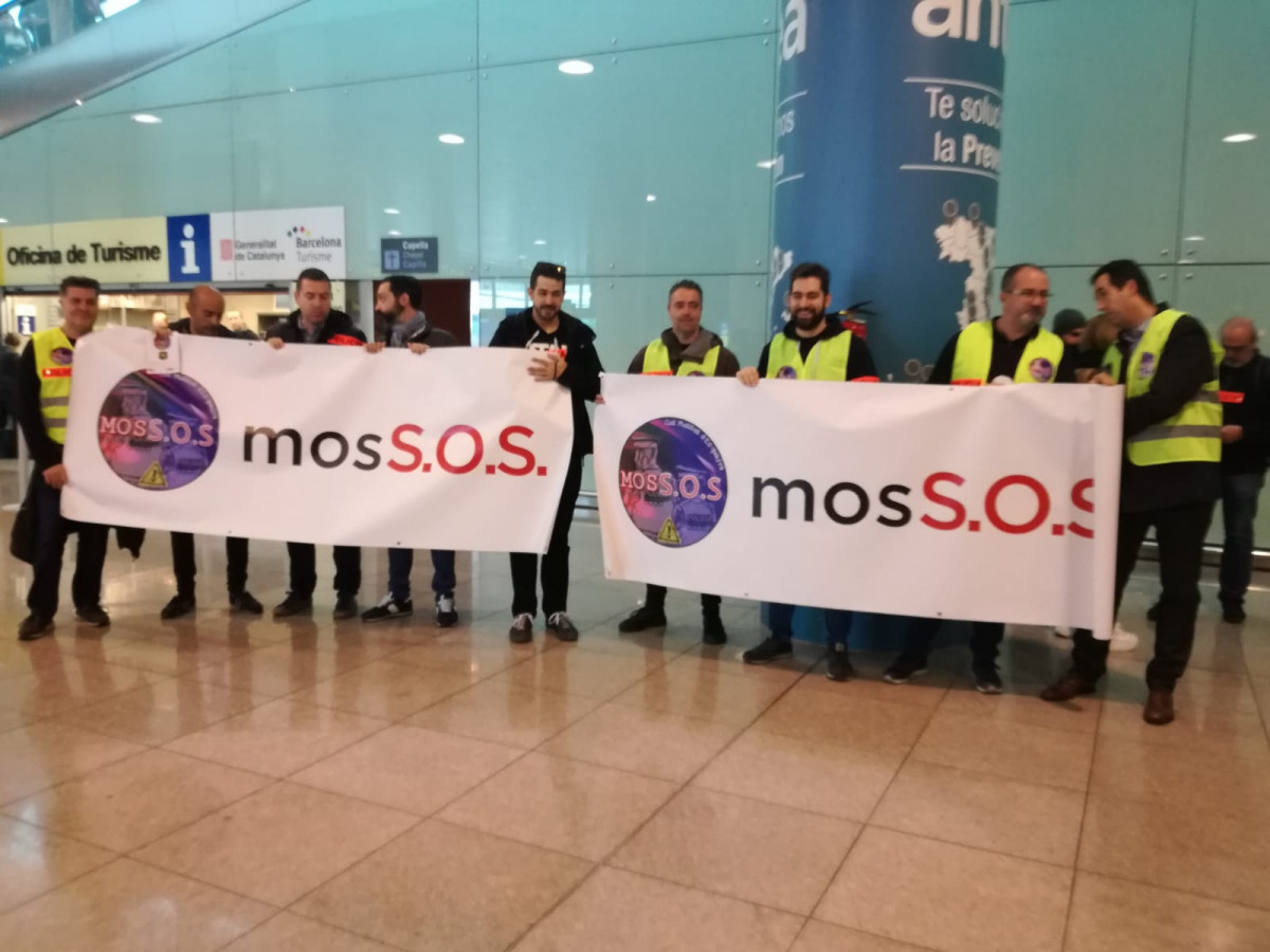 Manifestacion mossos aeropuerto