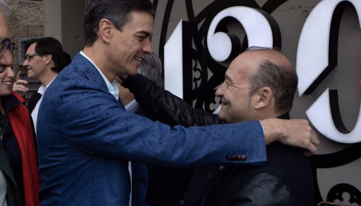 Carles ruiz pedro sanchez