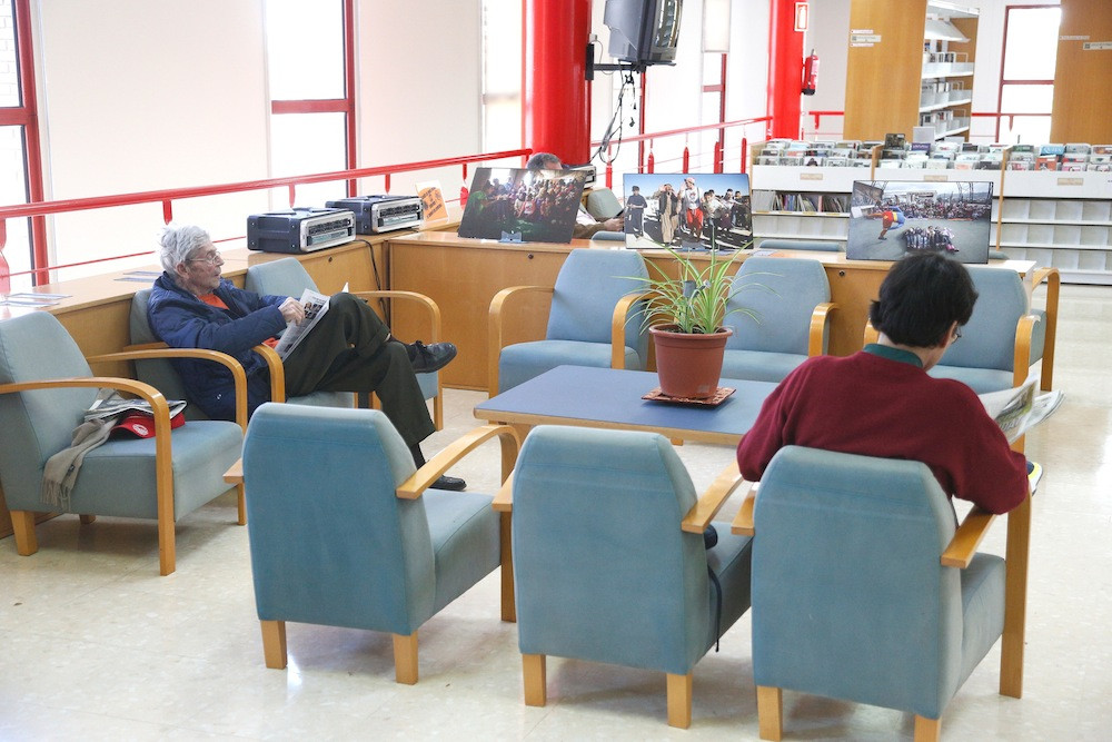 Interior biblioteca miquel marti i pol sant joan despi