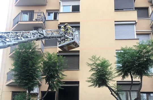 Incendio comedor piso sant andreu de la barca portada