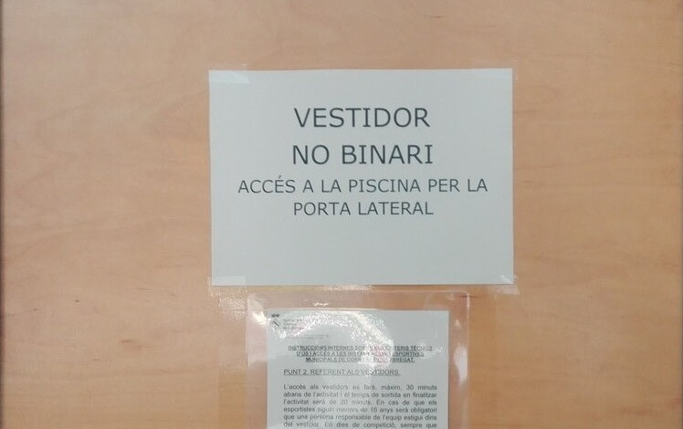 Vestidor no binario piscina corbera