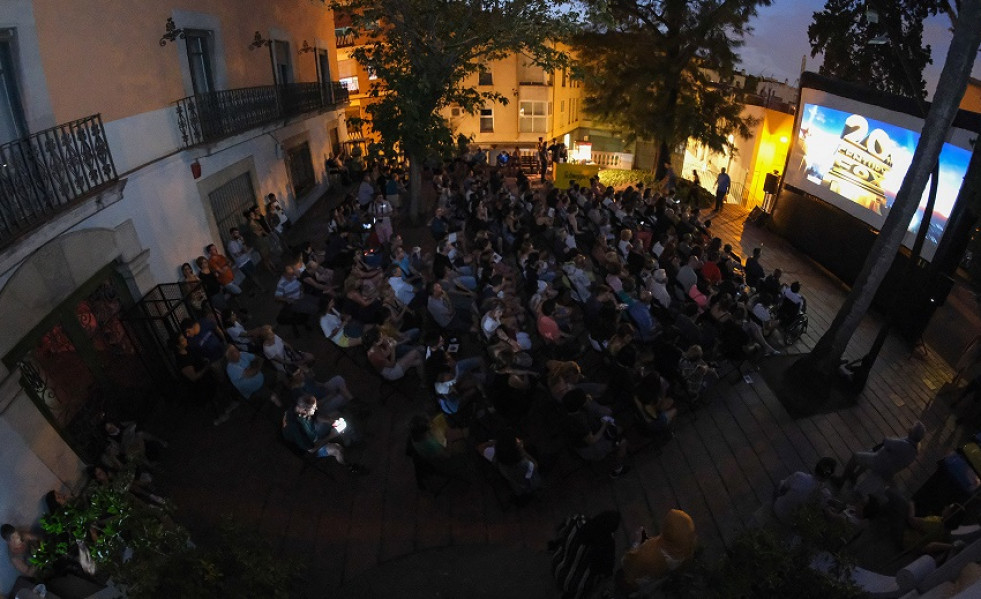 Cine a la fresca sant boi