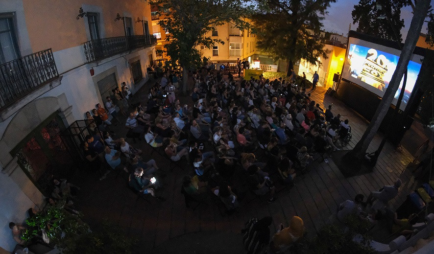 Cine a la fresca sant boi