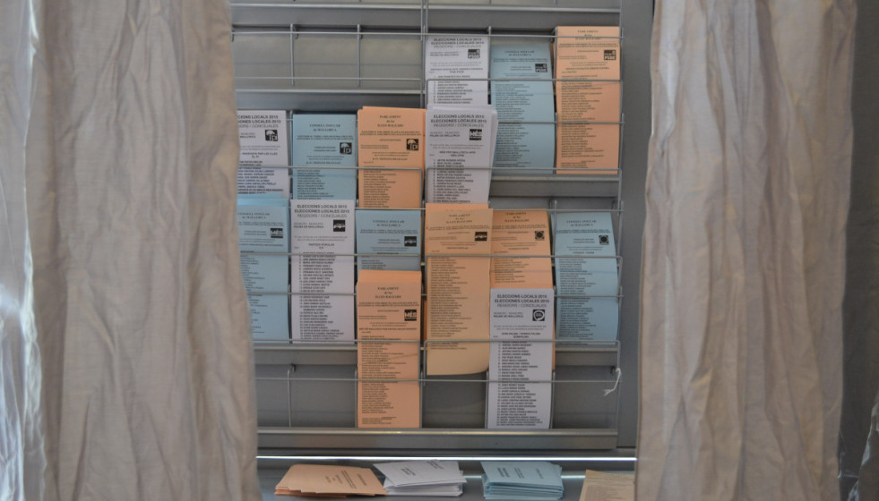 Papeletas votos elecciones participación