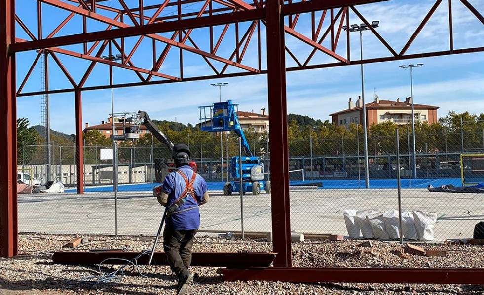 Cubrimiento pista poliderpotiva palleja