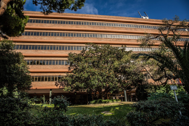 Exterior del Departamento de Educación de la Generalitat de Catalunya, ubicado en la Vía Augusta de Barcelona.