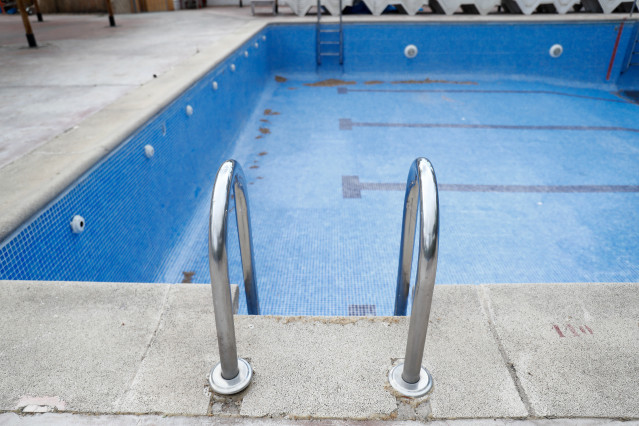 Piscina cerrada por el coronavirus