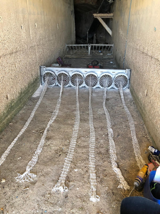 La Empresa Municipal Mixta de Aguas de Tarragona (Ematsa) ha instalado un colector de residuos en la playa del Miracle de Tarragona.