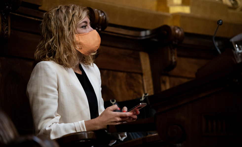 La concejal de ERC en el Ayuntamiento de Barcelona, Elisenda Alamany, durante un pleno ordinario del Consejo Municipal del Ayuntamiento de Barcelona dedicado al uso del superávit de 2019 para la cris