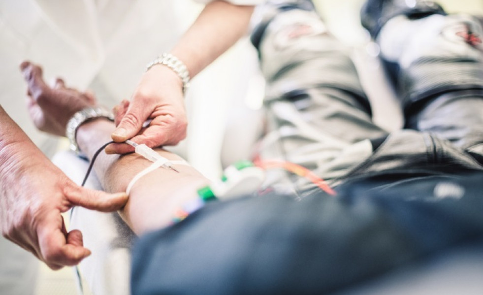 Sacar sangre, plasma.