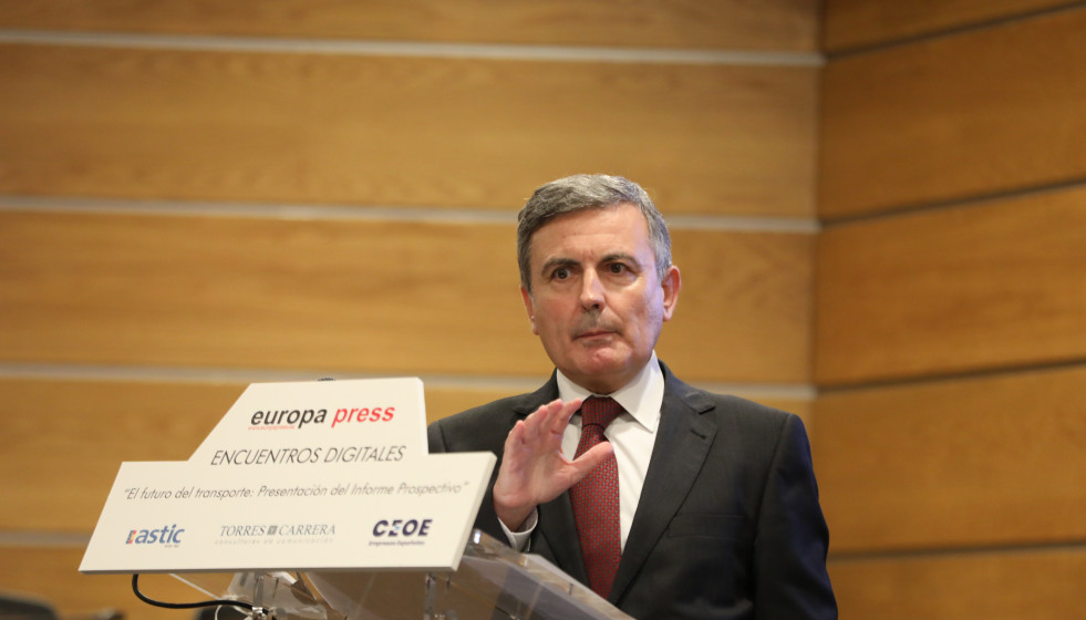 El secretario de Estado de Transportes, Movilidad y Agenda Urbana, Pedro Saura, interviene durante el Encuentro Informativo de Europa Press.