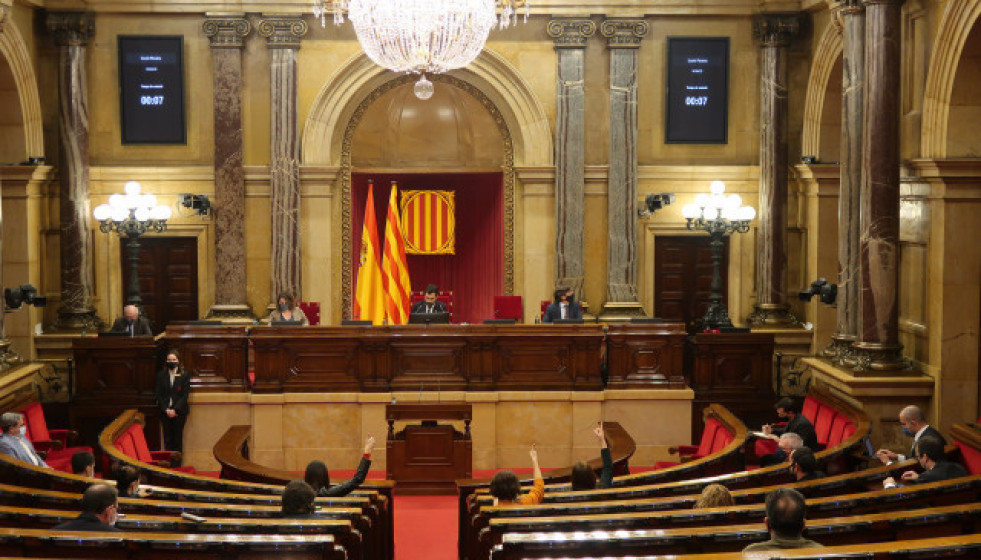 Parlament 27