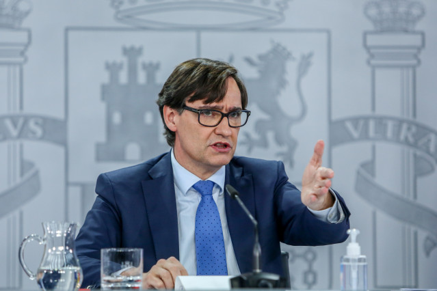 El ministro de Sanidad, Salvador Illa, durante la rueda de prensa tras la reunión del Consejo Interterritorial del Sistema Nacional de Salud, en Madrid (España), a 4 de enero de 2021.