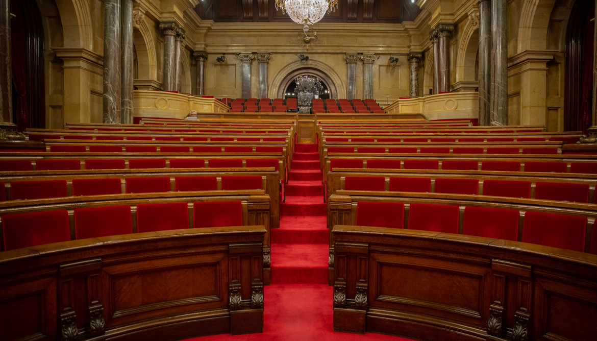 Hemiciclo del Parlament vacío antes del inicio de una sesión plenaria, en Barcelona, Catalunya (España), a 7 de julio de 2020.