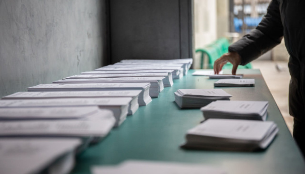 EuropaPress 2479184 papeletas 10n colegio barcelona