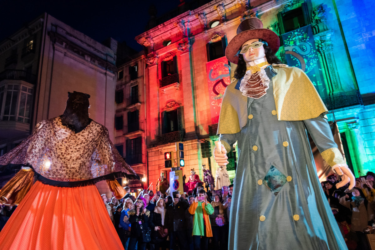 El espectáculo 'K'Arriba l'Arribo!' del Carnaval de Barcelona (imagen de archivo)