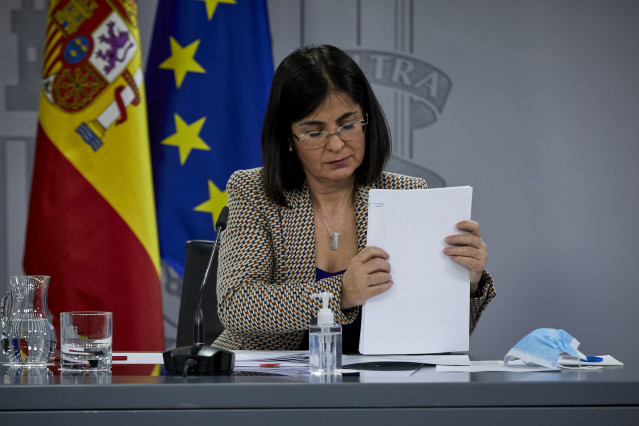 La ministra de Sanidad, Carolina Darias durante una rueda de prensa tras la reunión del Consejo Interterritorial del Sistema Nacional de Salud, en Madrid (España), a 10 de febrero de 2021.