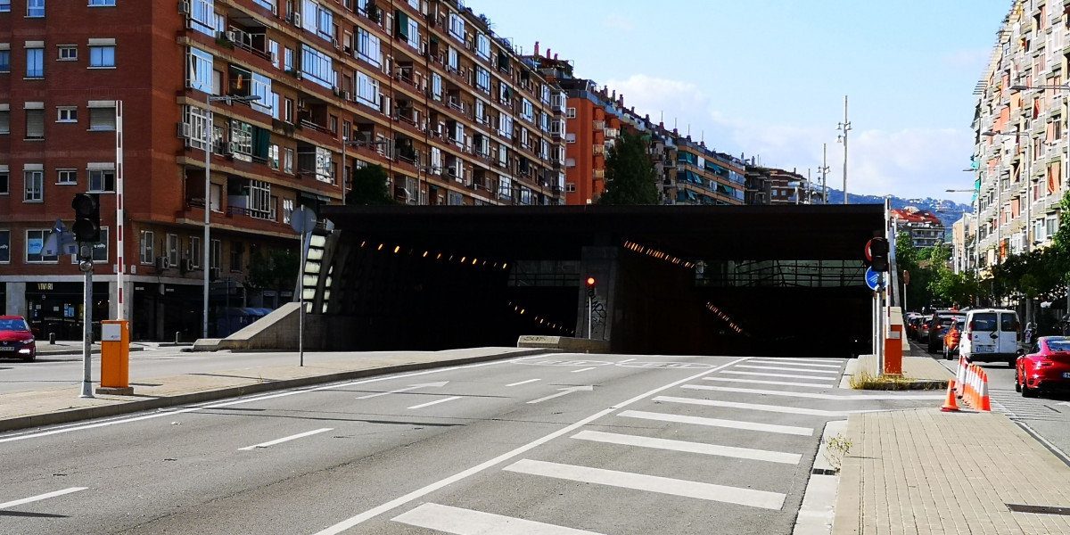 Imagen de la zona afectada por obras en la ronda del mig ay de bcn