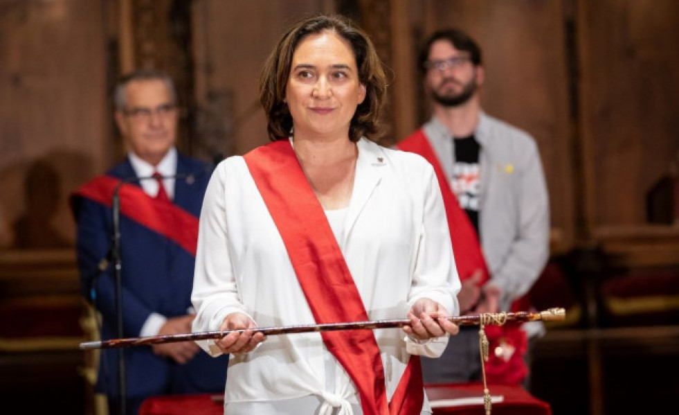 ColauAlcaldesaAyuntamientoplenoinvestidura 1