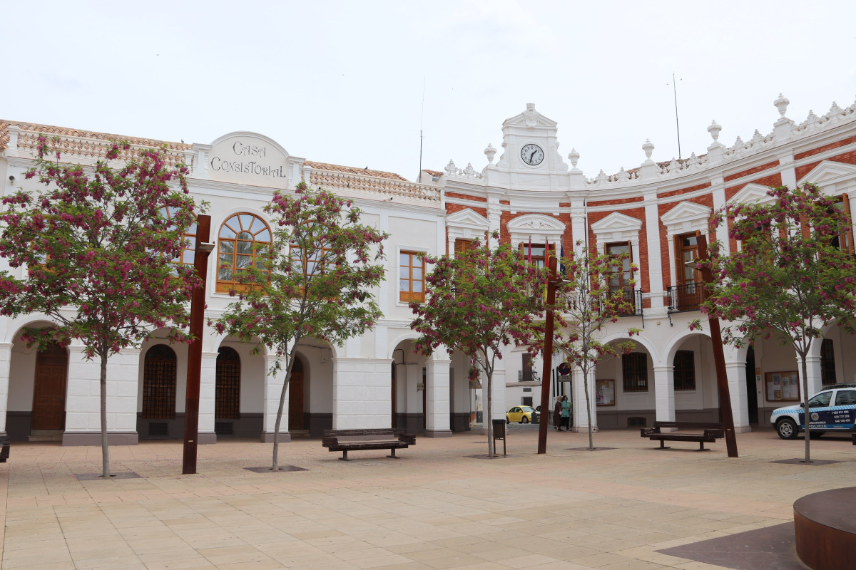 Fachada del Ayuntamiento de Manzanares.