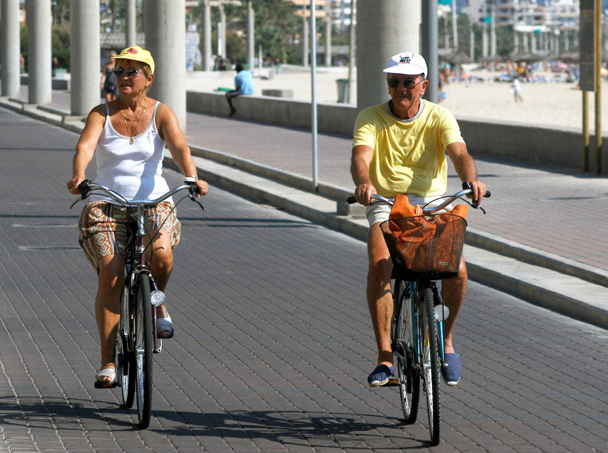 Archivo - Palma de Mallorca, paseo en bicicleta