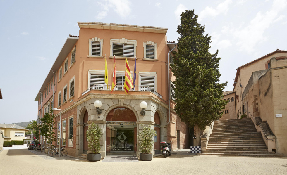 Els miralls sant just torreblanca zona ajuntament