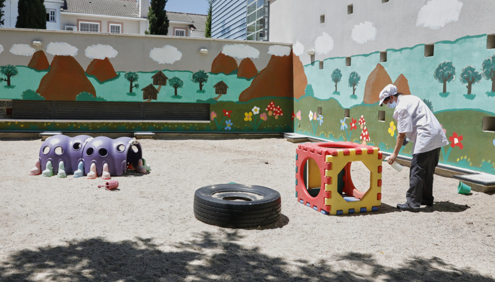 Archivo - Instalaciones exteriores de la Escuela Infantil Gloria Fuertes, en Madrid.