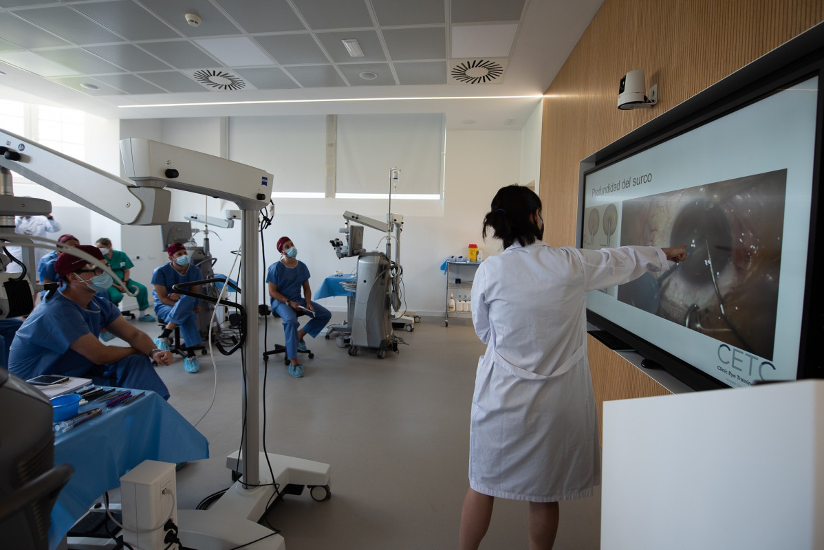Archivo - El Hospital Clínic inaugura un centro de formación en oftalmología pionero en Europa