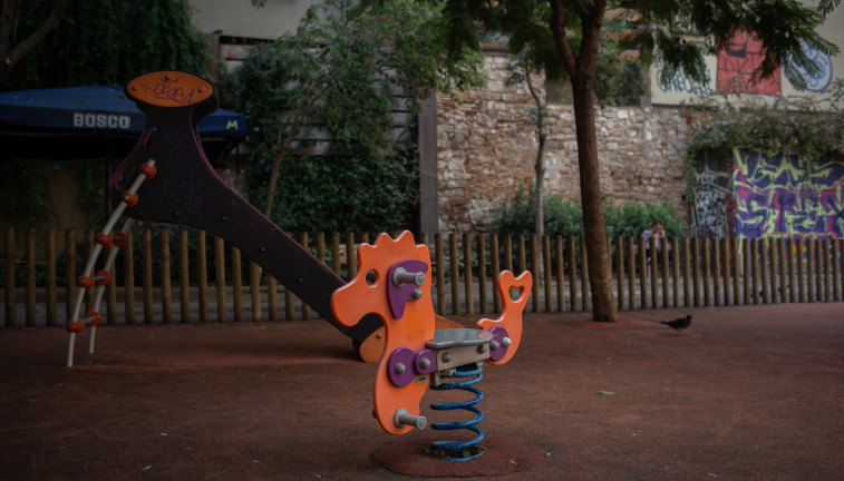 Archivo - Parque infantil en Barcelona