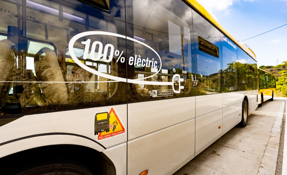 El bus metropolitano de Barcelona incorpora una nueva señal de ángulo muerto