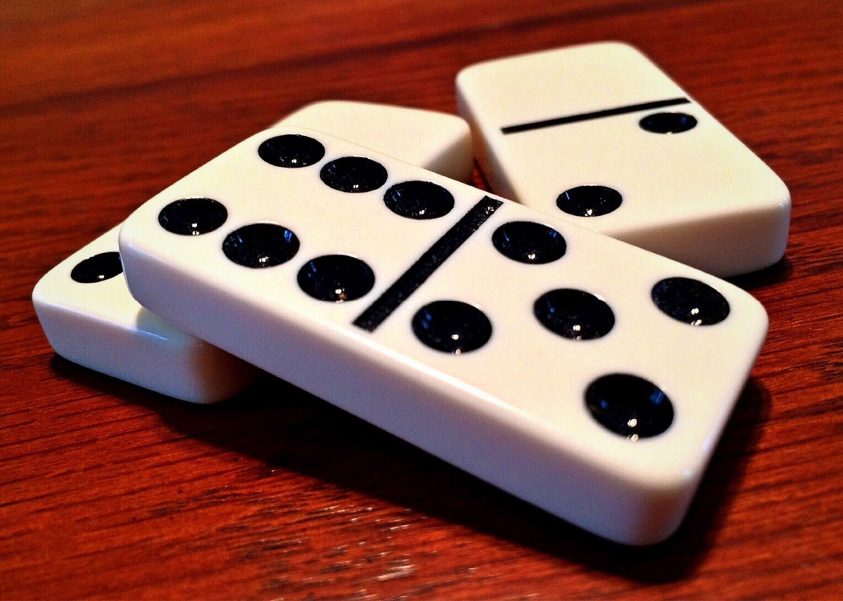 Dominoes gbb5f8dc96 1920