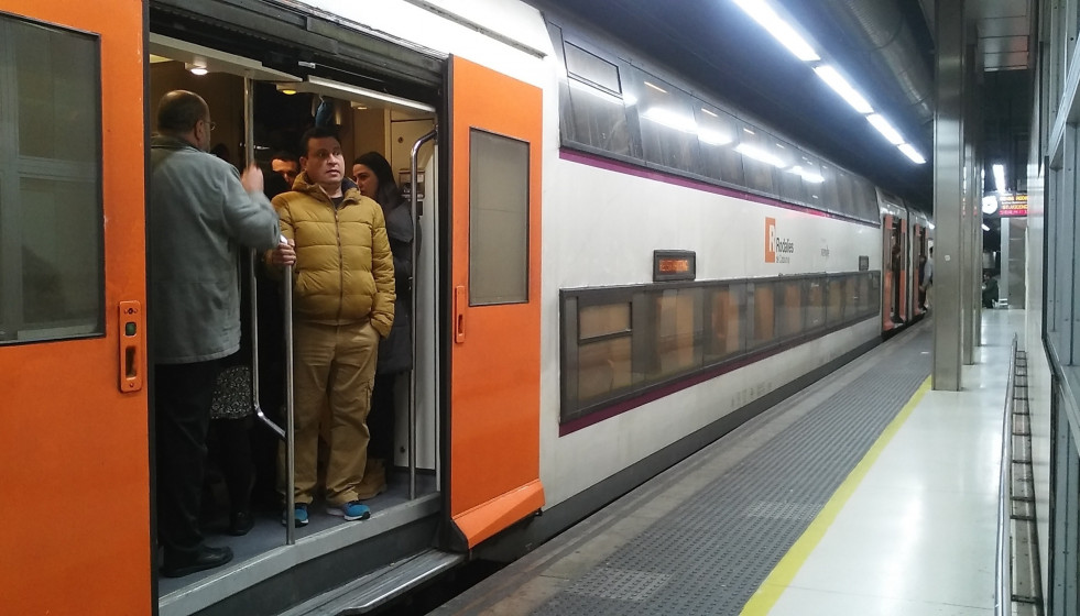 EuropaPress 1450434 adif adjudica obras implantar nuevo esquema vias estacion barcelona sants (1)