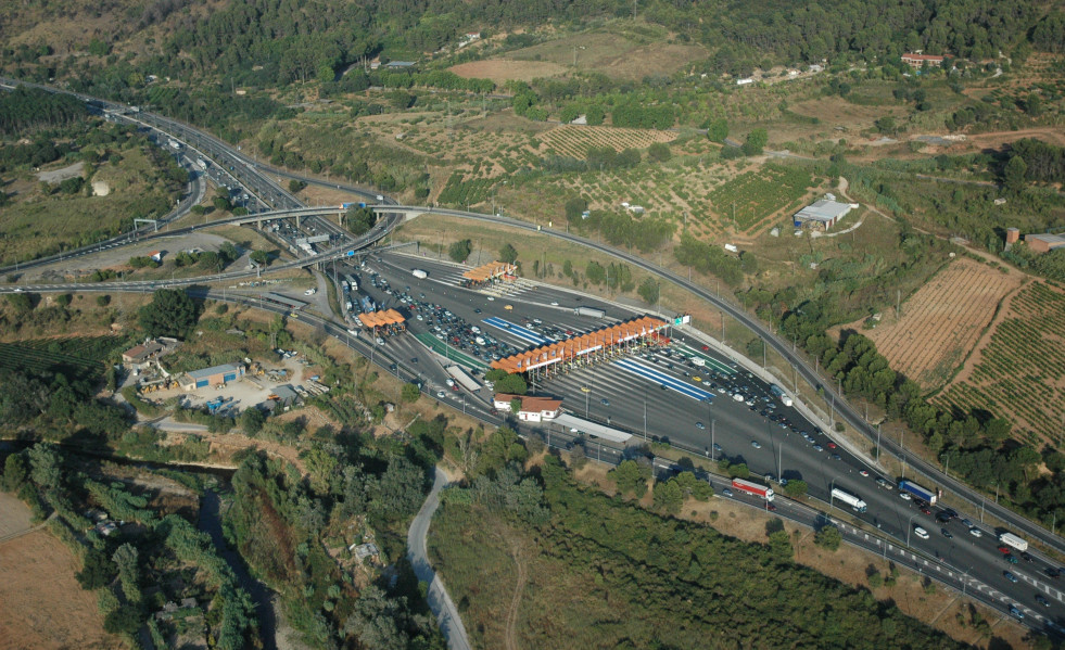 Archivo - Antiguo peaje de Martorell, en la autopista AP-7