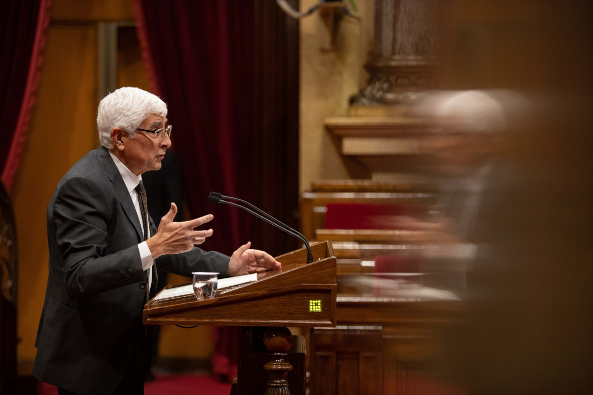 EuropaPress 4944369 conseller salud manel balcells interviene sesion plenaria parlament 24