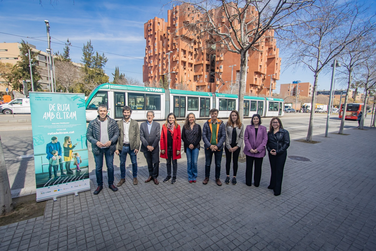 EuropaPress 5070474 tram baix llobregat barcelona renuevan acuerdo impulsar ruta tram