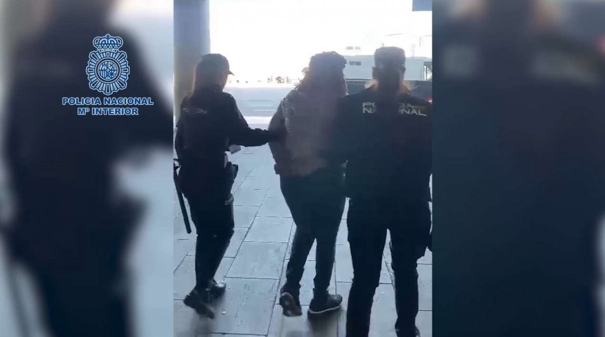 Uno de los detenidos por presuntamente traficar con heroína a través del Aeropuerto de Barcelona-El Prat