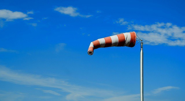 Alerta! El Baix Llobregat en riesgo alto por viento con rachas de más de 70 km/h