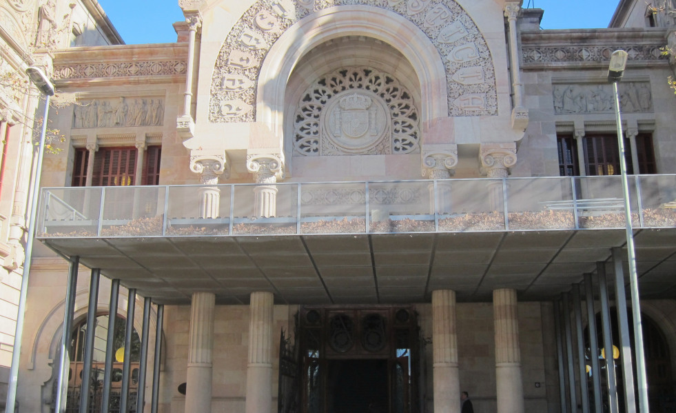 Archivo - Fachada de la Audiencia de Barcelona