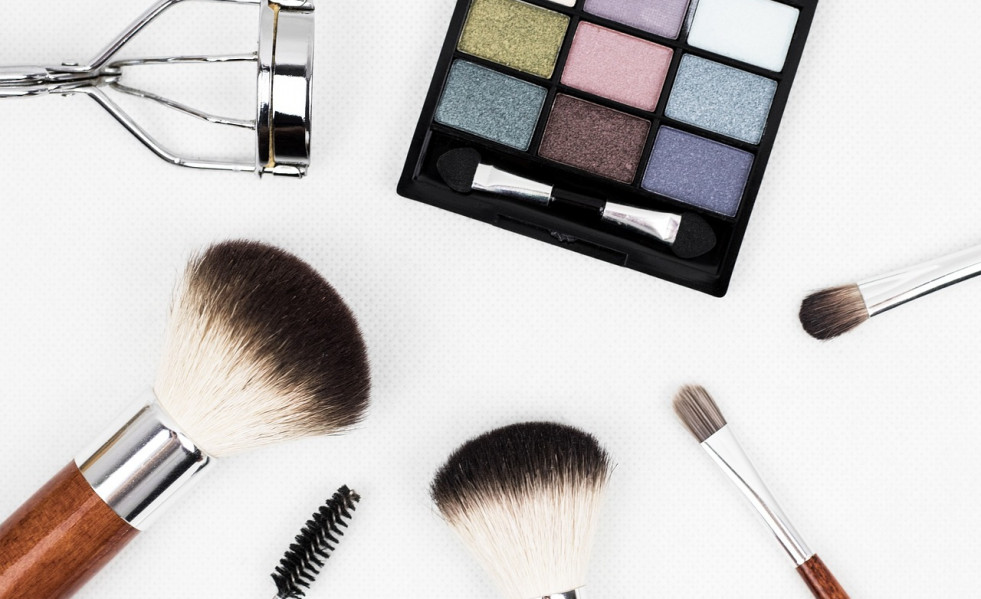 Makeup brushes gac8cb92a1 1280