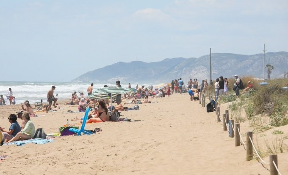 EuropaPress 3772138 playa gava barcelona