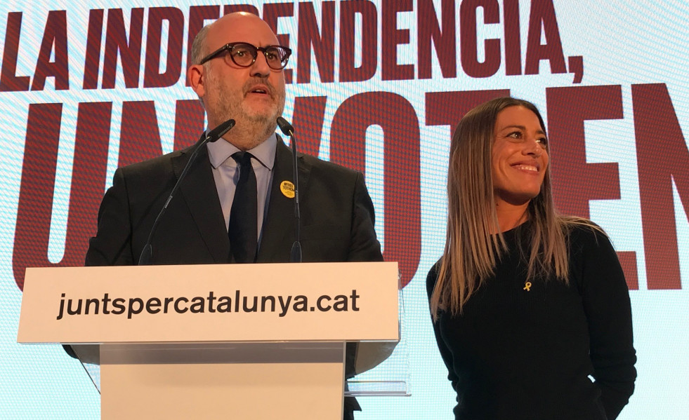 Archivo - Eduard Pujol y Míriam Nogueras (JxCat) en Barcelona durante la noche electoral de las elecciones generales del 10 de noviembre de 2019