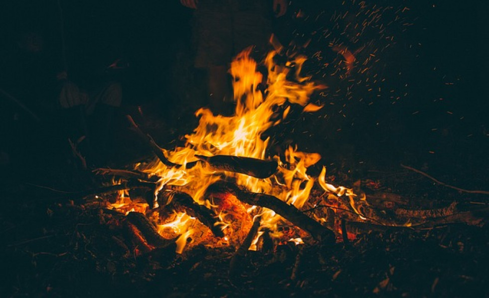 Bonfire g46bc11337 640