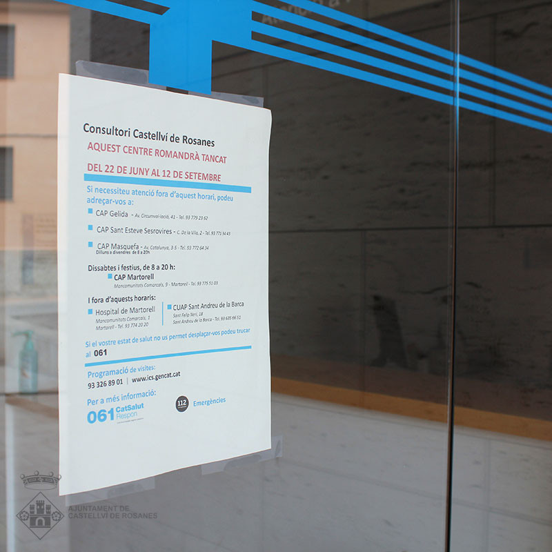 Cartell tancament estiu consultori