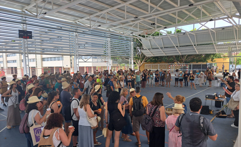Visita al nou poliesportiu de l'Escola El Garrofer