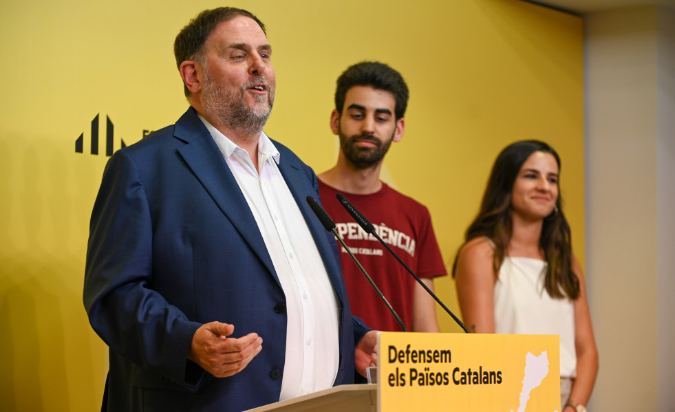 El líder de ERC, Oriol Junqueras, junto a los candidatos al 23J Biel Cursach y María Pérez.