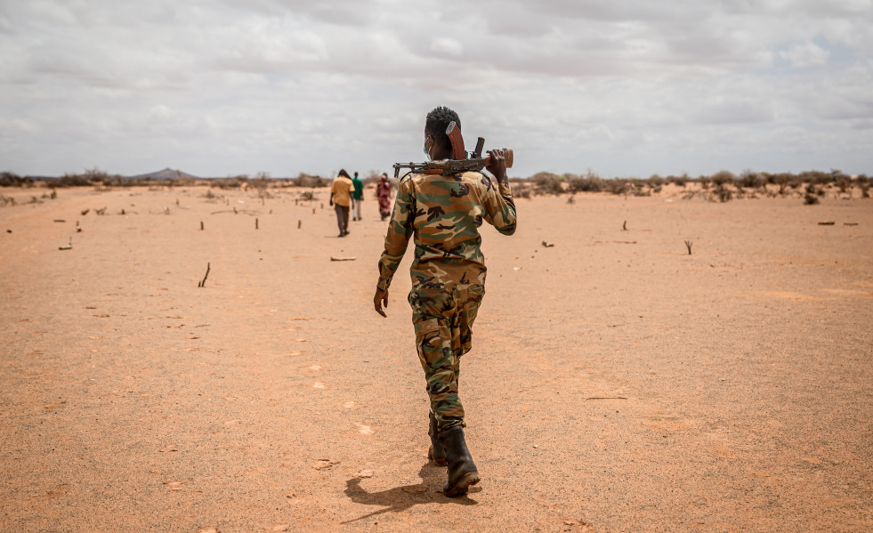 EuropaPress 5096499 april 14 2022 dollow jubaland somalia soldier walks through camp for (1)