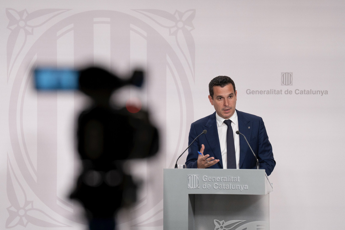 Archivo - El director de la Agència Catalana de l'Aigua (ACA), Samuel Reyes, durante una rueda de prensa tras el Consell Executiu, en el Palau de la Generalitat, a 18 de abril de 2023, en Barcelona, Catalunya (España). La portavoz del Govern y el director